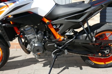 vn3004021-1746047950