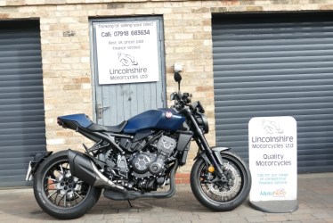 xr1009037-1757576936