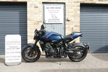 xr1009042-1757576937