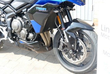 xr1206005-1749759407