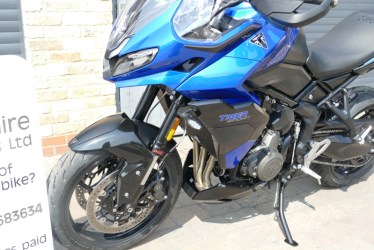 xr1206008-1749759407
